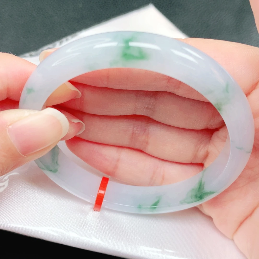 翡翠未镶嵌手镯57圈