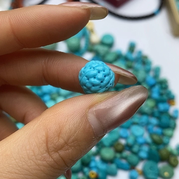 绿松石未镶嵌珠宝奇石