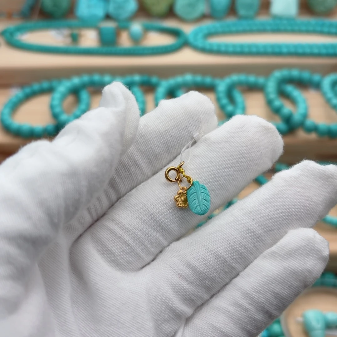 绿松石未镶嵌珠宝奇石