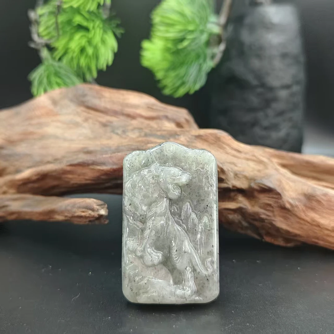 Z和田玉上山虎吊坠0082