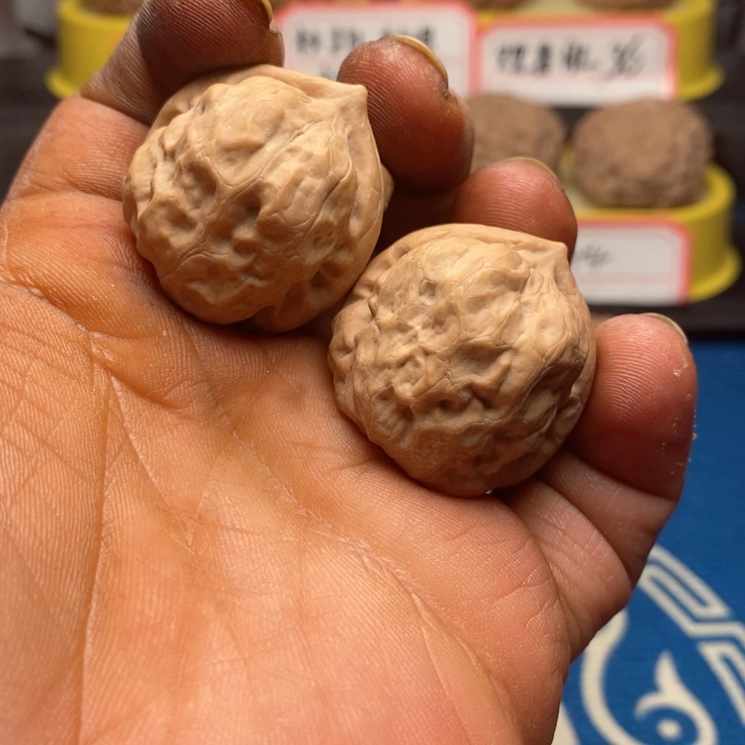 文玩核桃吊坠古蝉