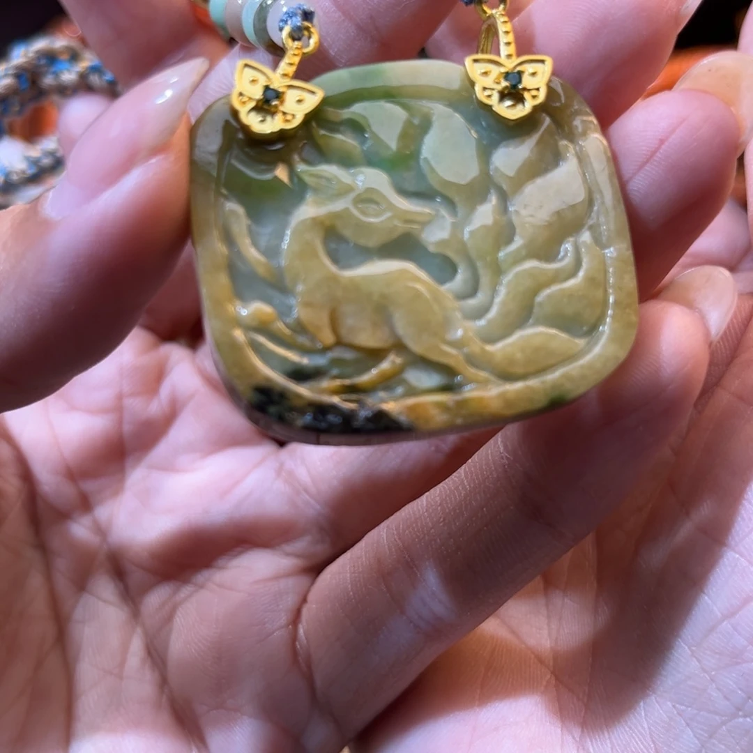 翡翠未镶嵌颈饰待编织