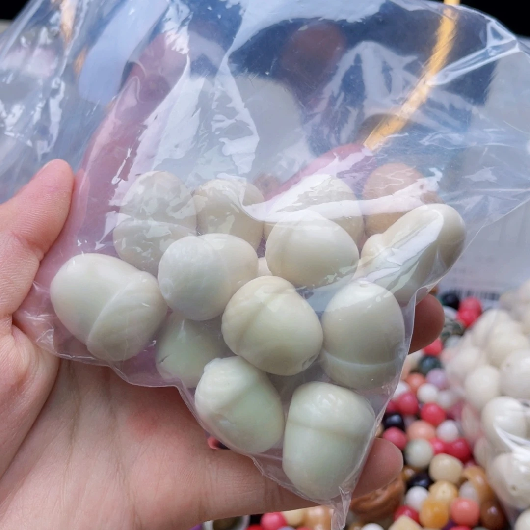 吊坠白玉菩提小*萝b23+mm/10颗象牙果坚果瑕