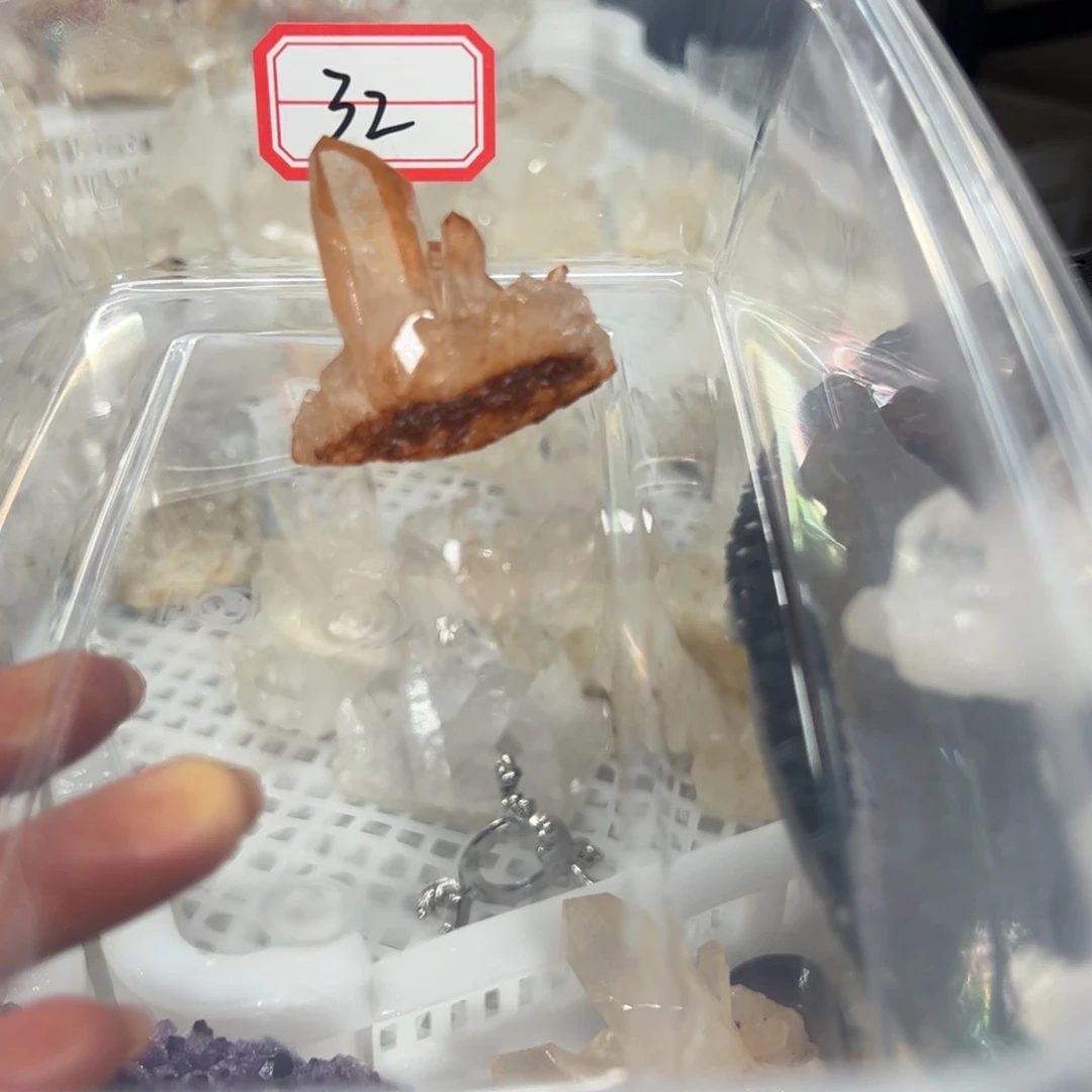 蜜****未镶嵌珠宝半成品水晶