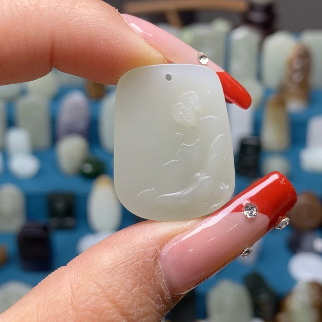 颈饰未镶嵌和田玉