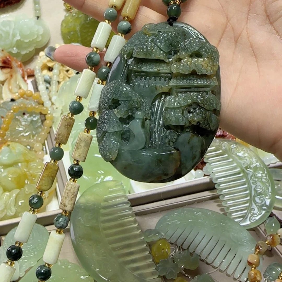 未镶嵌蛇纹石玉吊坠张*猪