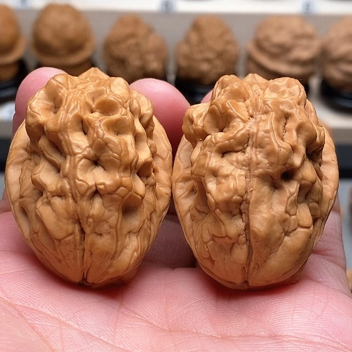 文玩核桃把件阿***理…………………………