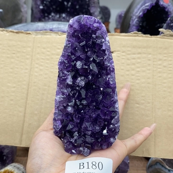 紫晶未镶嵌大型摆件（非配饰）
