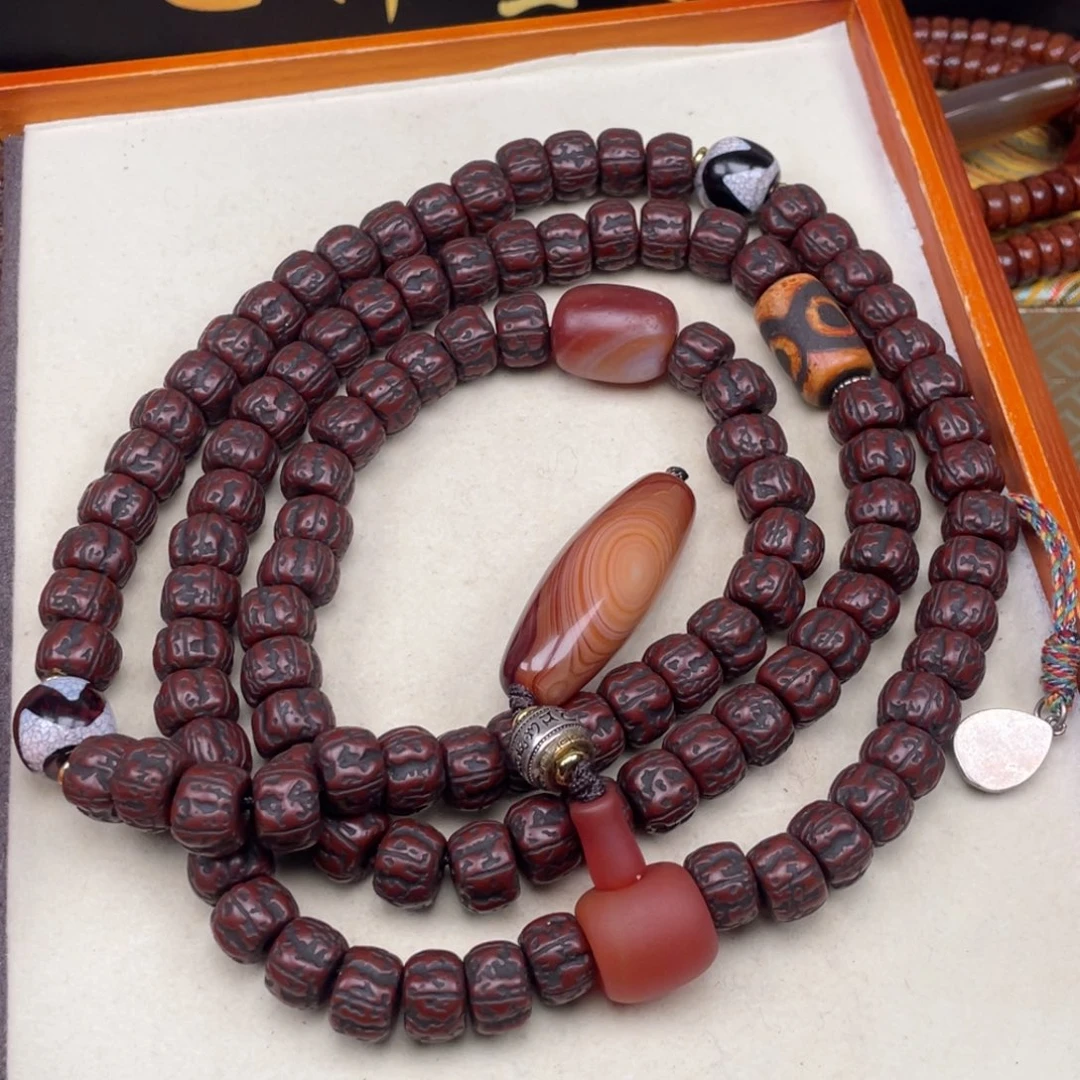 吊坠金刚菩提一**安金刚