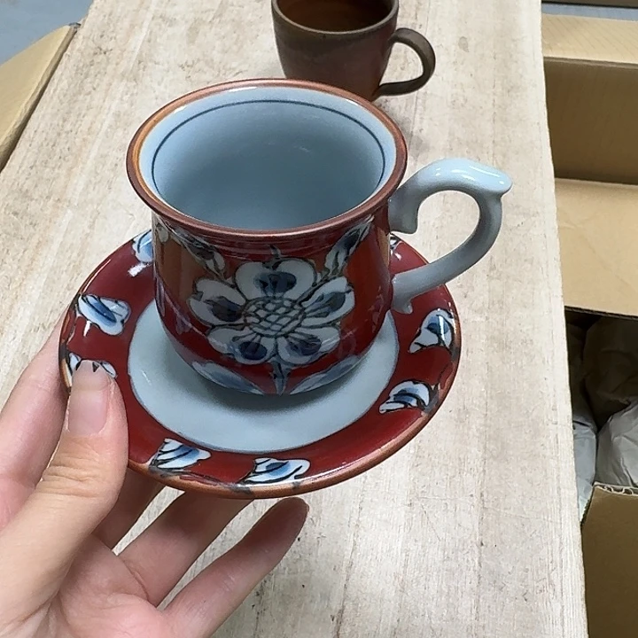 瓷片噗哈哈哈哈哈哈哈哈哈我笑