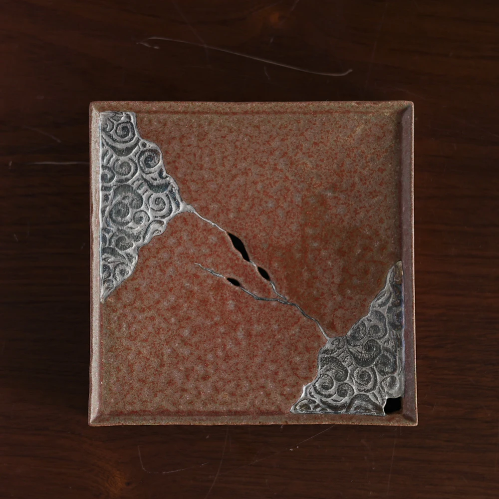 【小田甄陶】珊瑚红-灰念-一方壶承（Q1429）