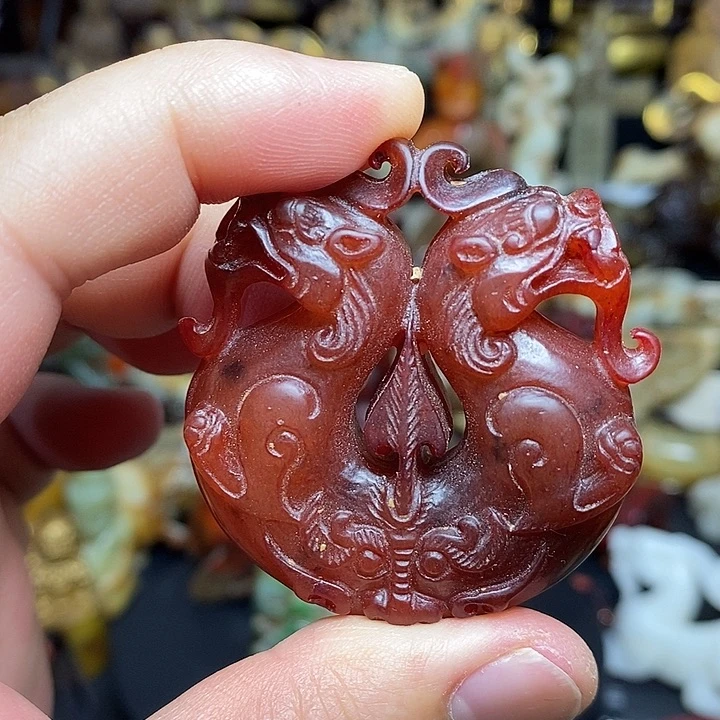 透闪石质玉未镶嵌颈饰