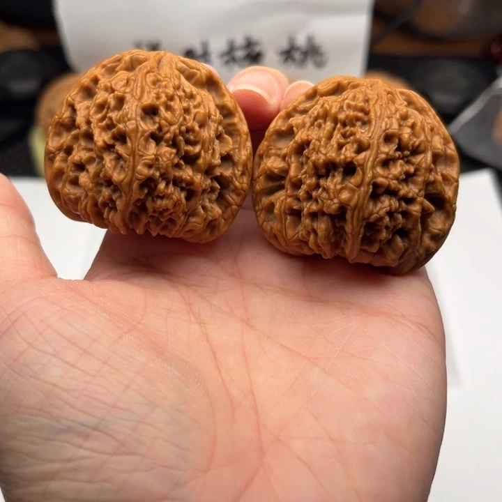 文玩核桃吊坠南疆44