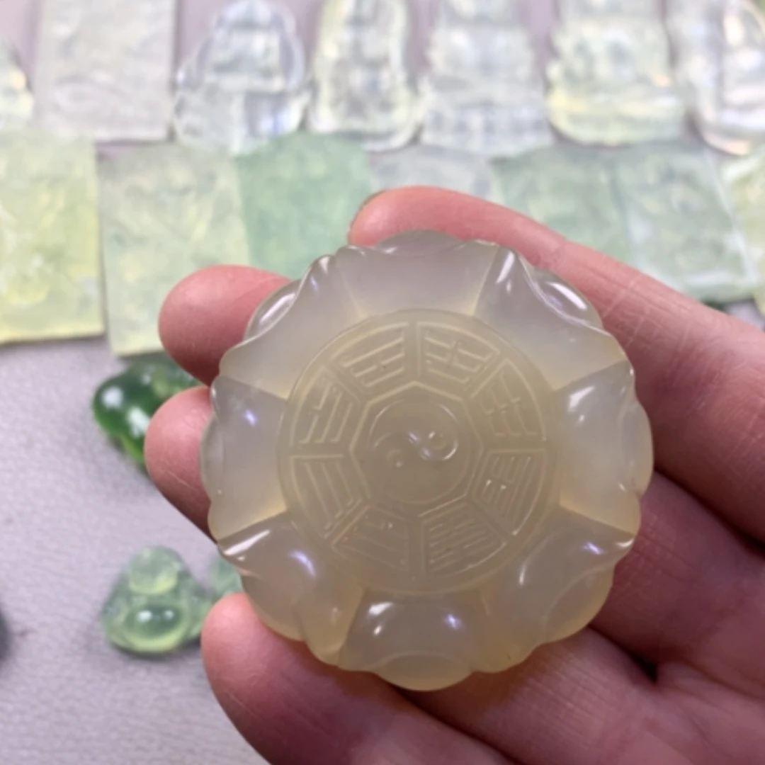 【闪购商品】蛇纹石玉吊坠未镶嵌