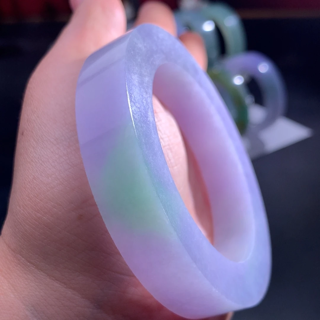 定制翡翠未镶嵌翡翠手镯