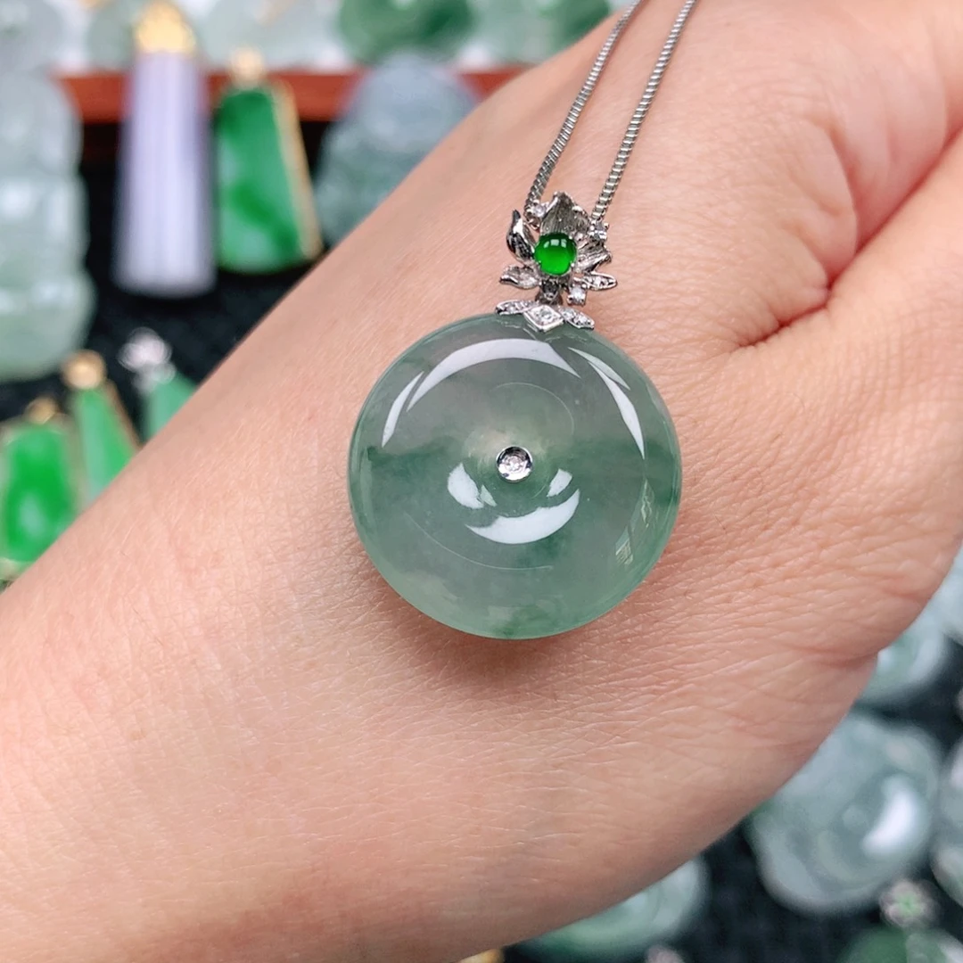 翡翠吊坠(不含链)18K金镶嵌