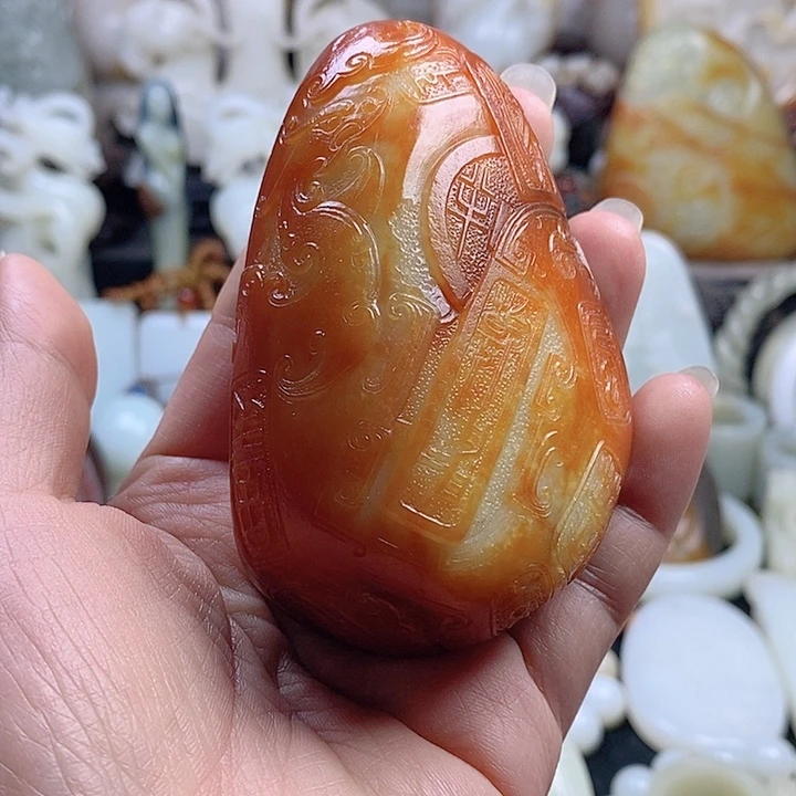 和田玉未镶嵌把件