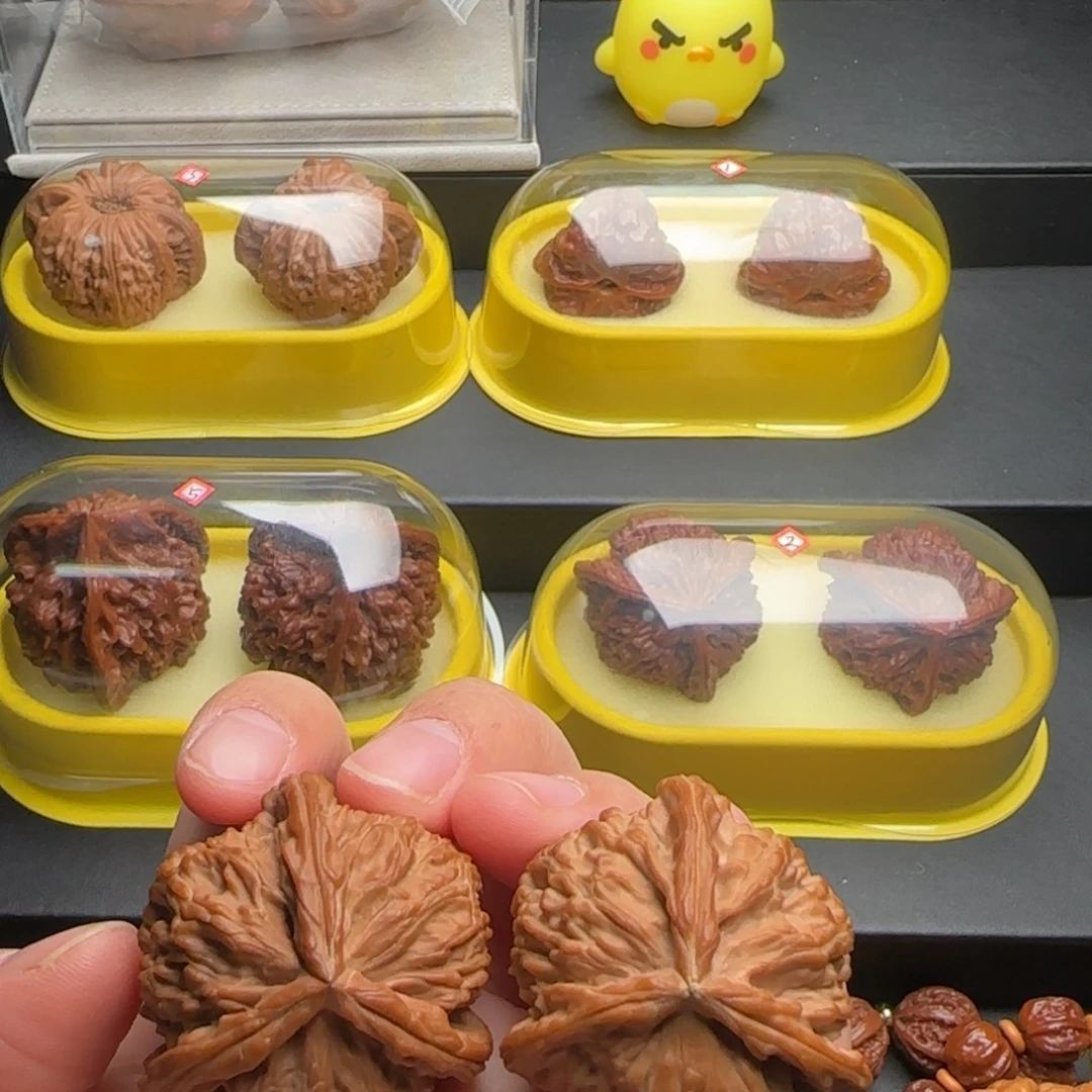 文玩核桃把件白奔全品40