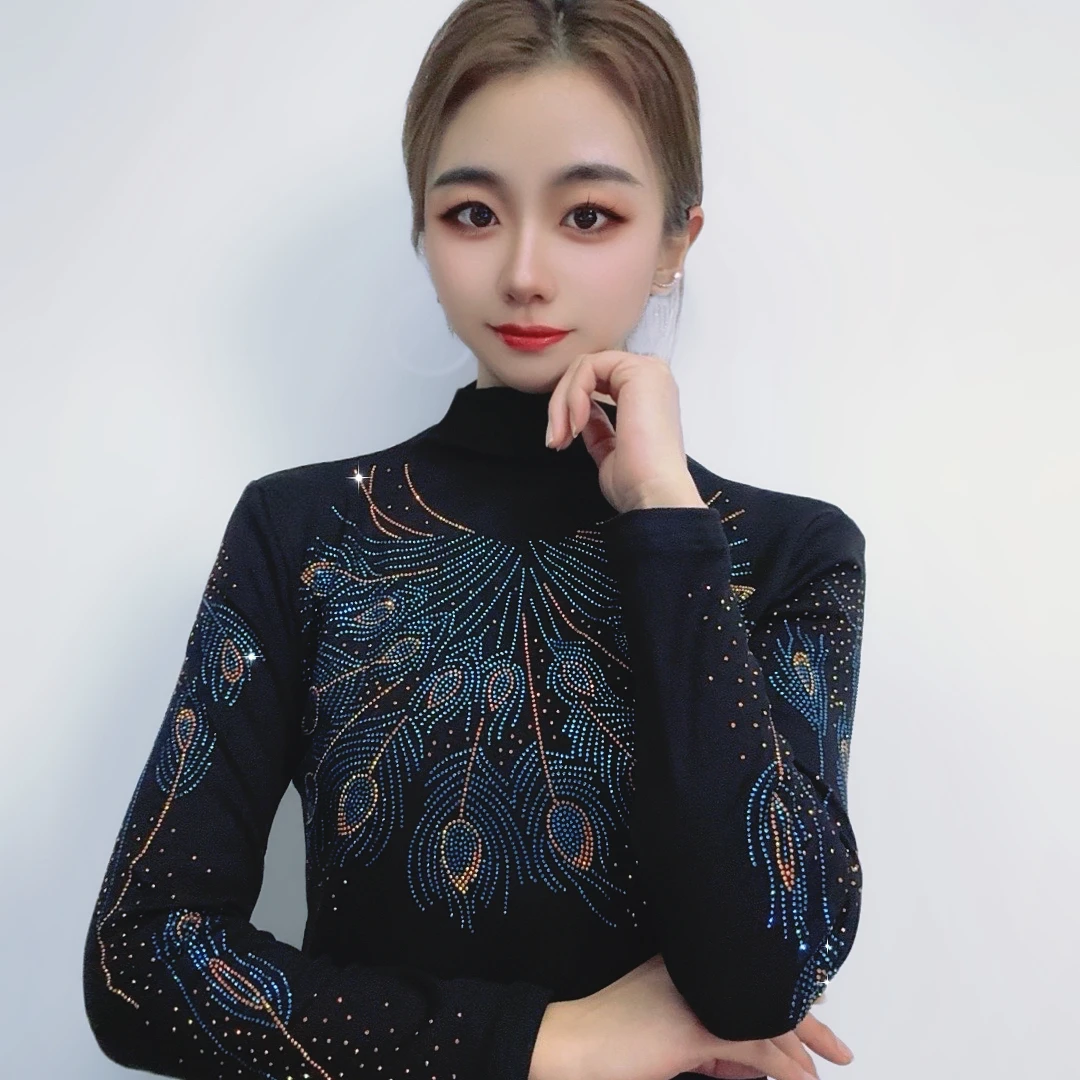 【冬季上新】孔雀开屏时尚半高领长袖上衣烫钻T洋气欧货显瘦打底衫