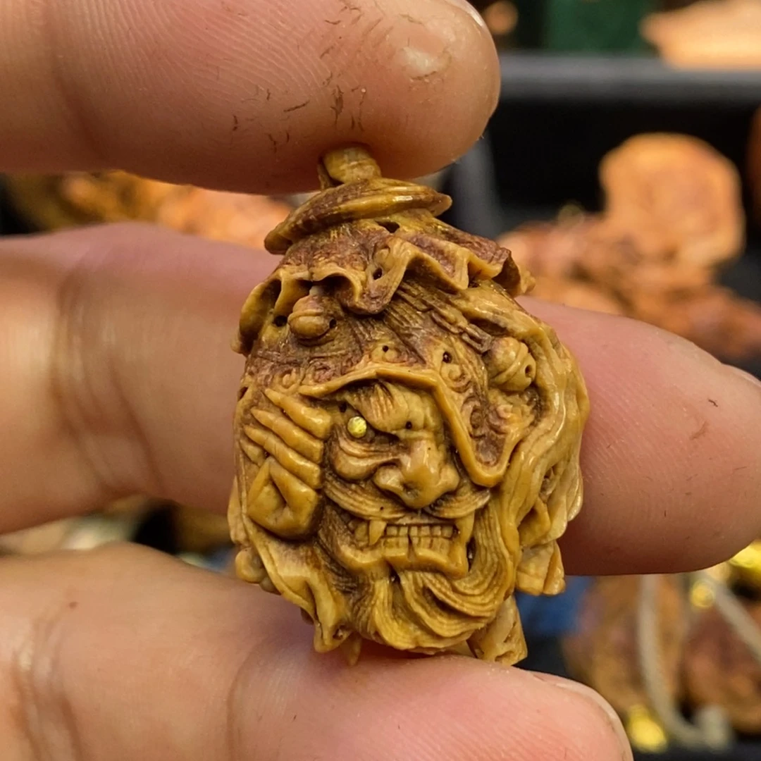 圆雕钟馗潍坊核雕