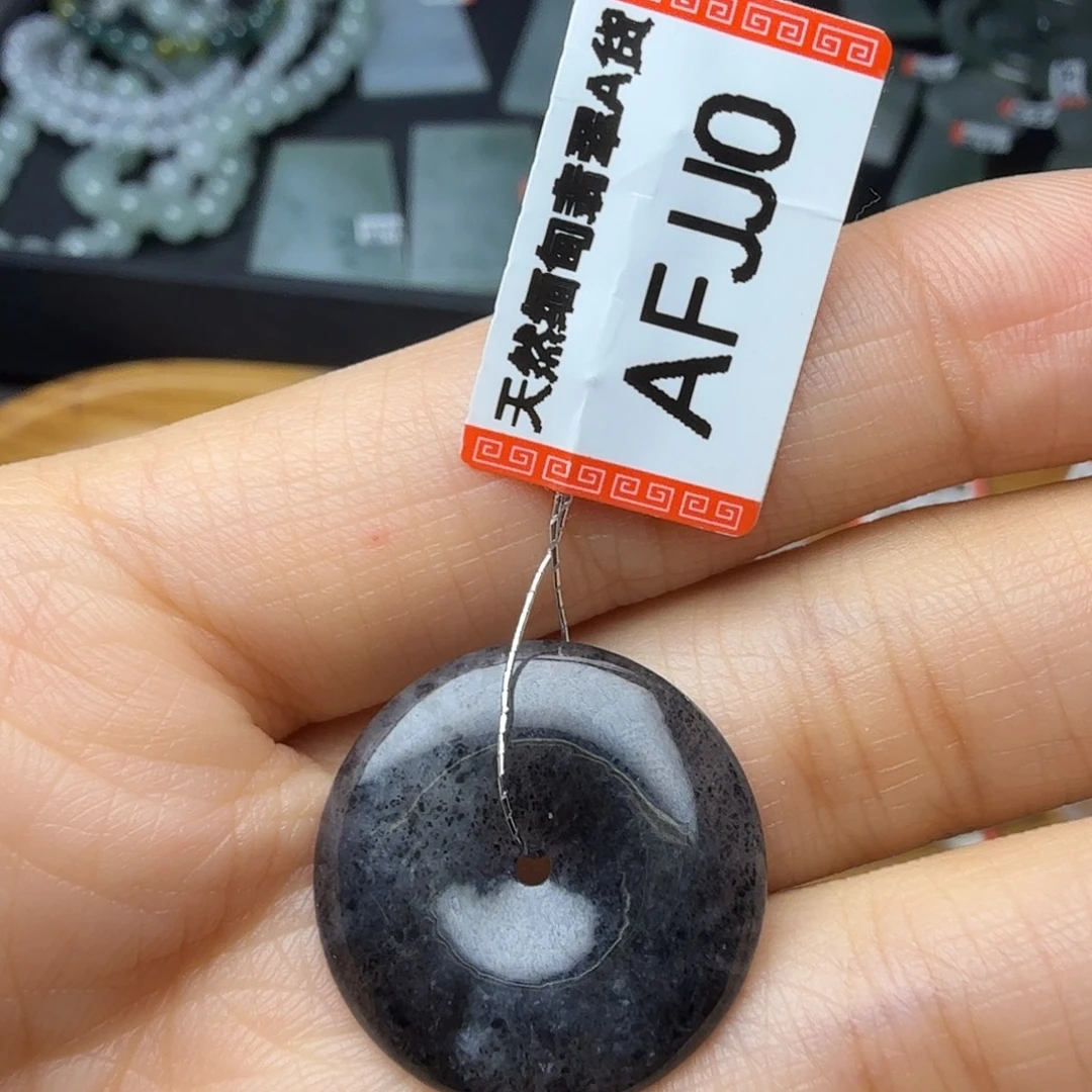 翡翠未镶嵌颈饰天然缅甸翡翠A货