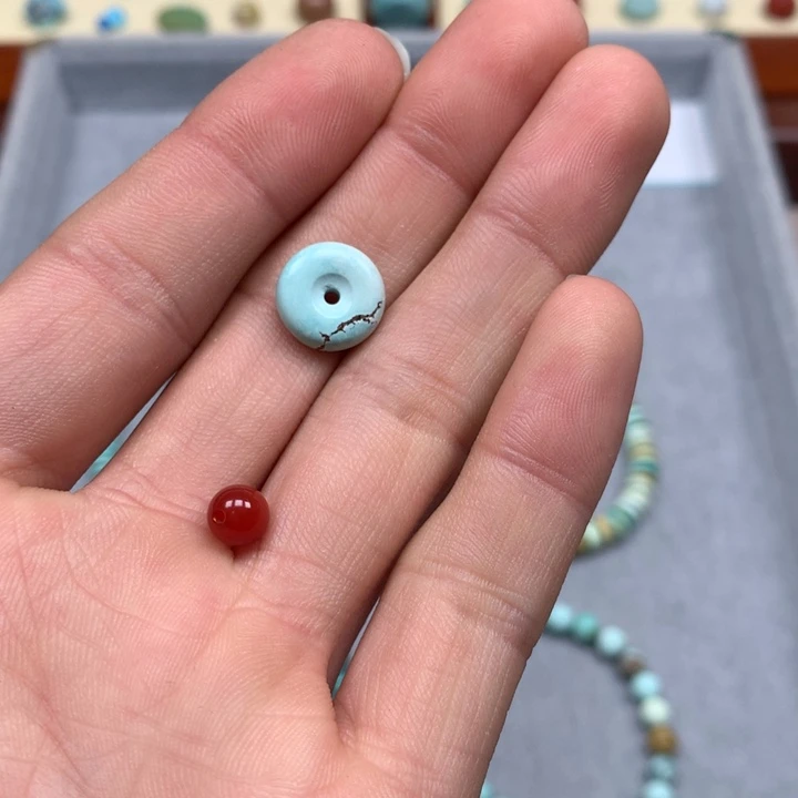 南红玛瑙配饰未镶嵌