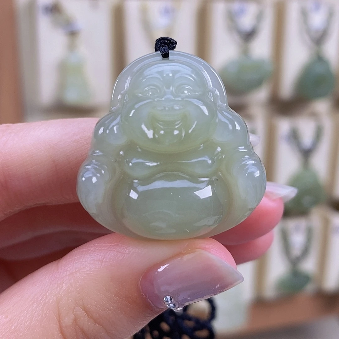 执****和田玉未镶嵌颈饰