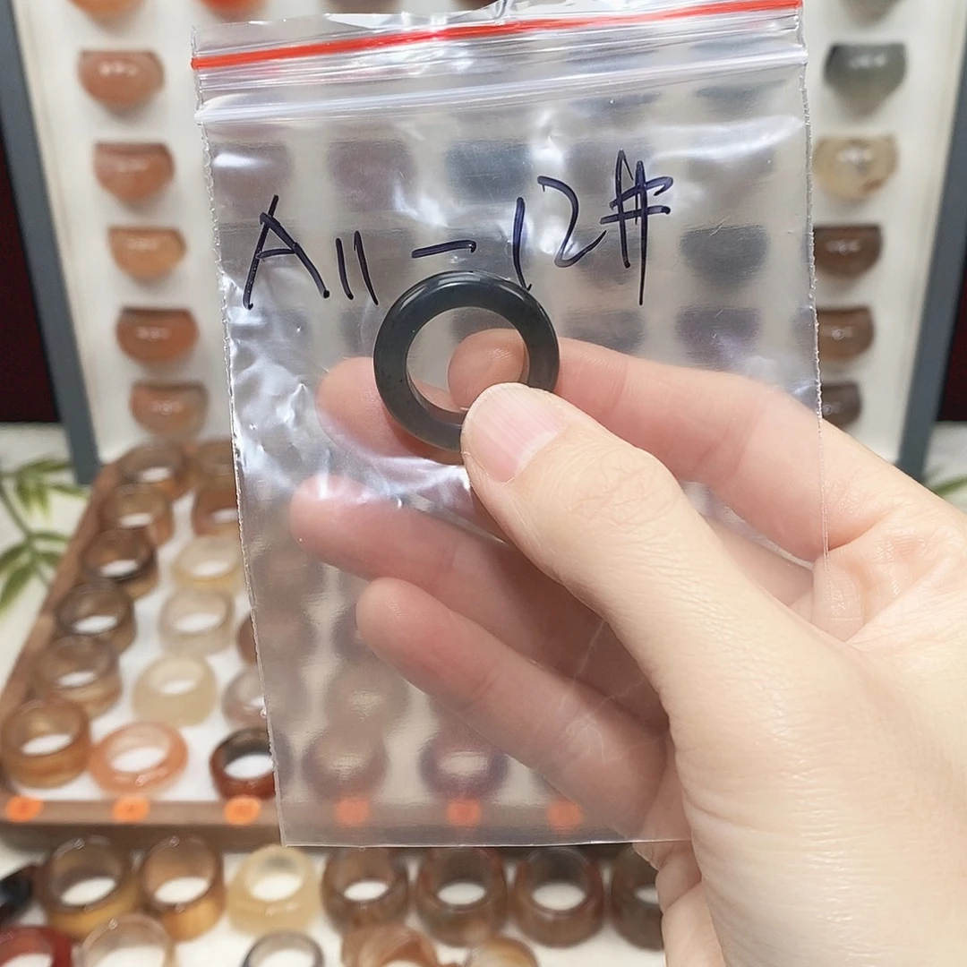 玛瑙/玉髓未镶嵌戒指港12码包容岫玉不退换