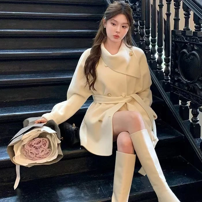 韩版初冬新款小个子千金风围巾领系带高级感双面呢外套