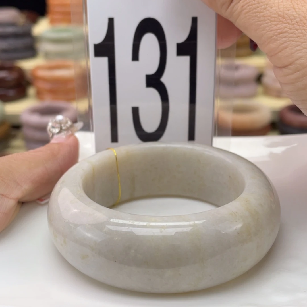 【闪购商品】石英质玉手镯未镶嵌