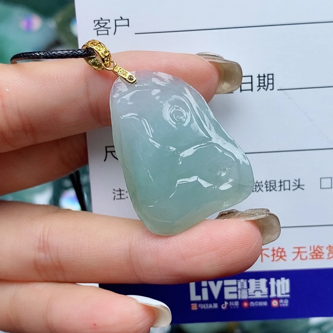 翡翠未镶嵌吊坠(不含链)心****