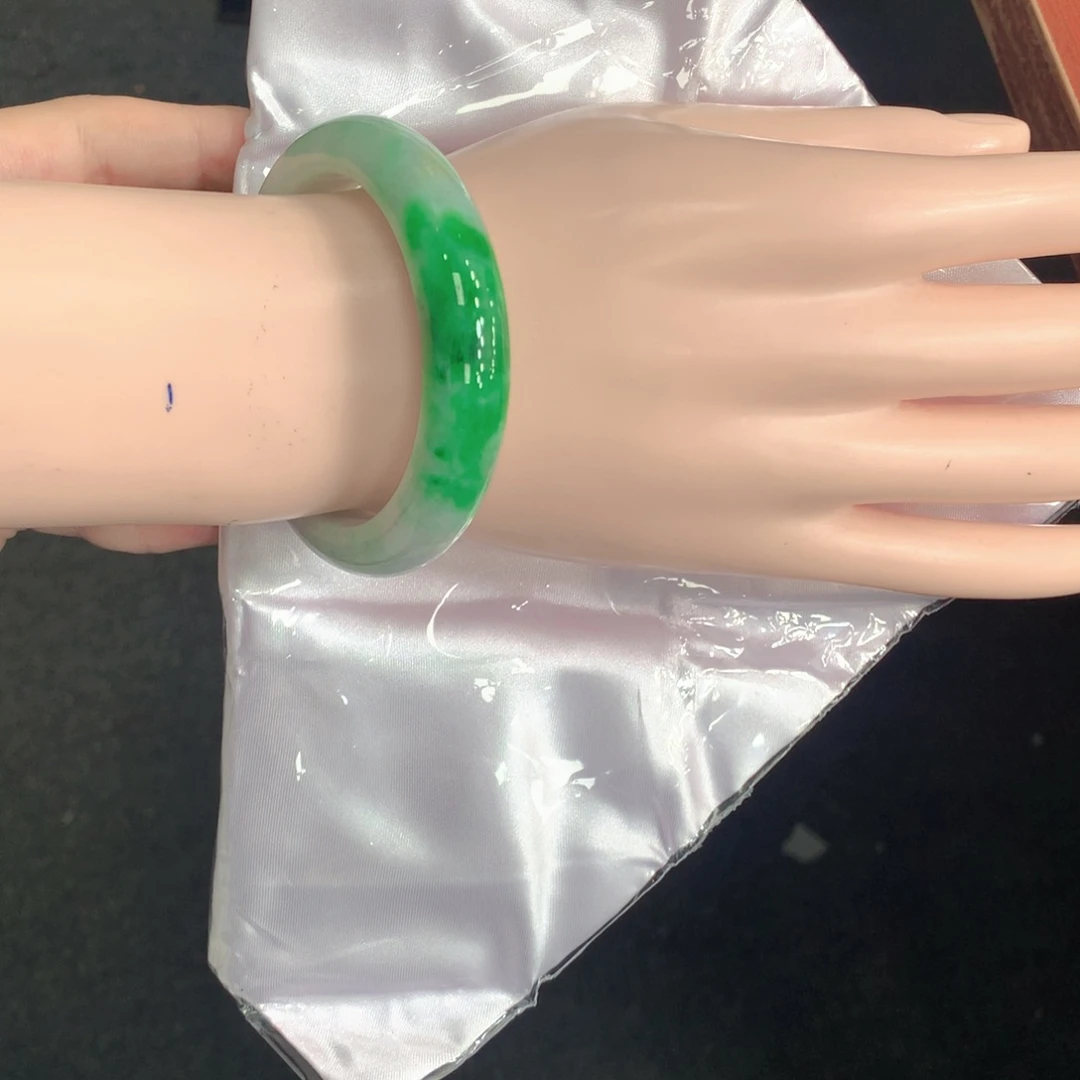 翡翠未镶嵌手镯2号