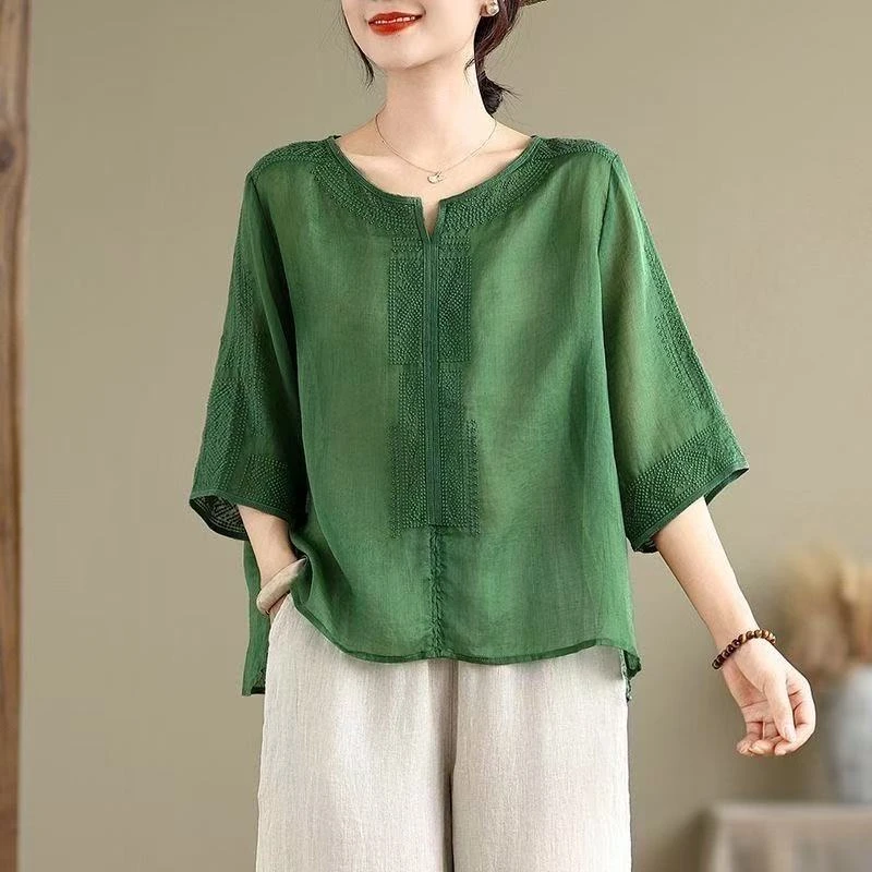 2025新款刺绣夏季纯色衬衫杏色上衣提花气质复古文艺妈妈装