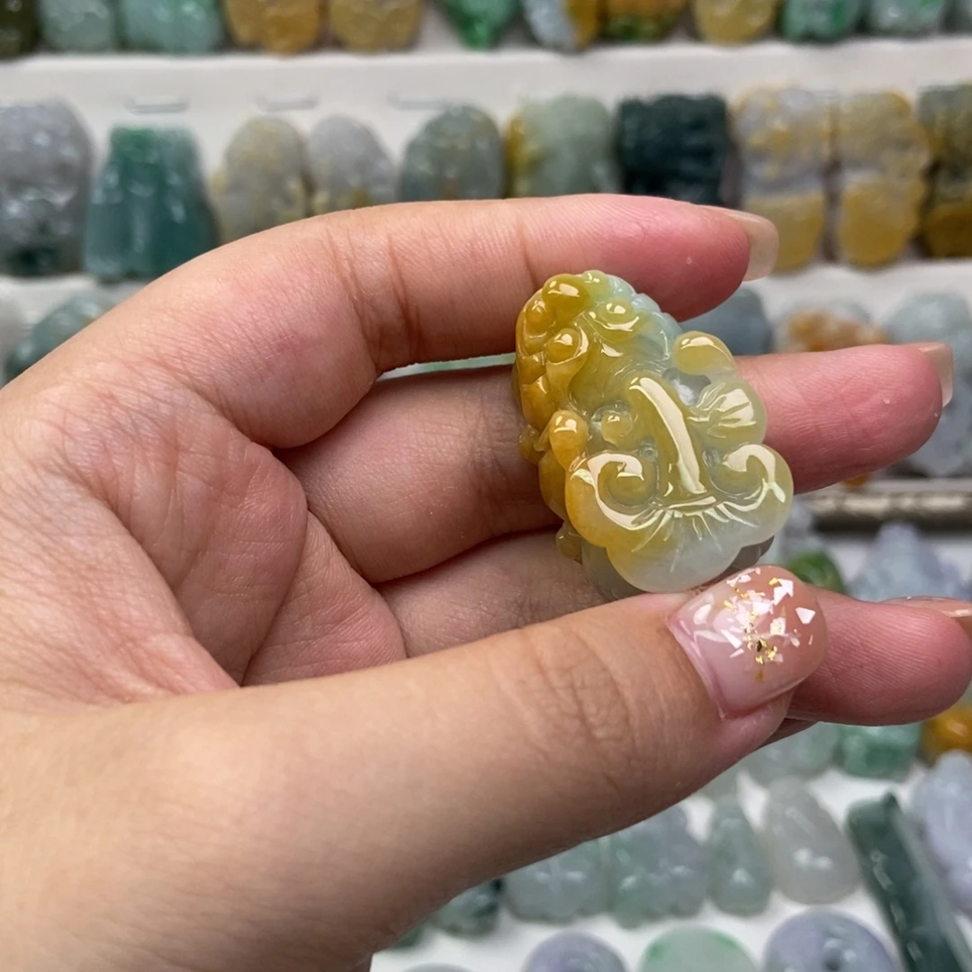 吊坠(赠链)未镶嵌翡翠