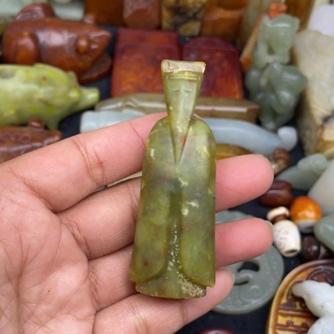 蛇纹石玉未镶嵌颈饰82