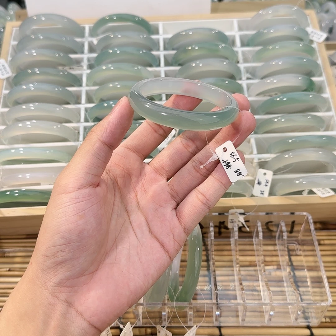 手镯玛瑙/玉髓未镶嵌圈口56.5