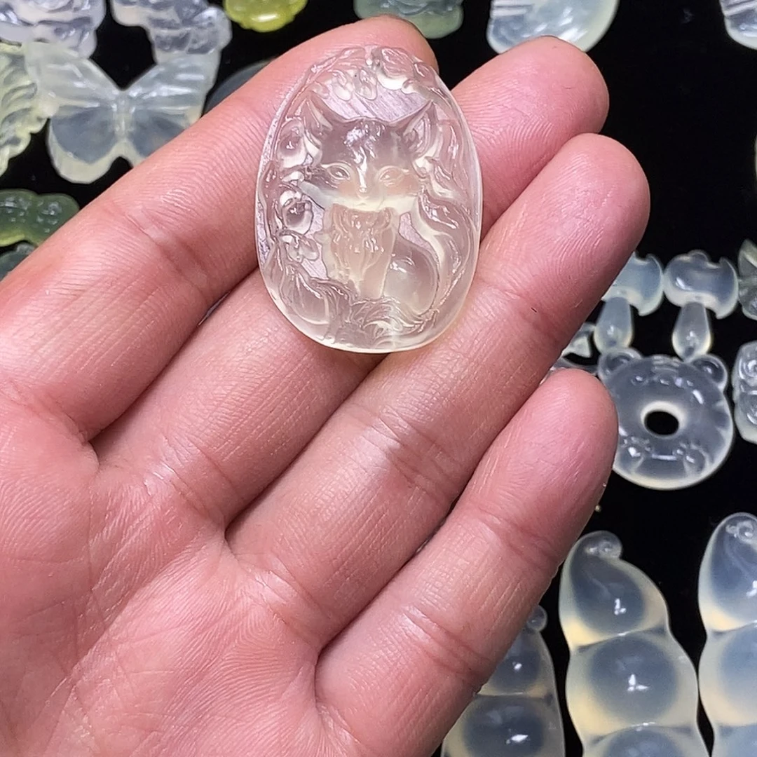 大****蛇纹石玉未镶嵌颈饰