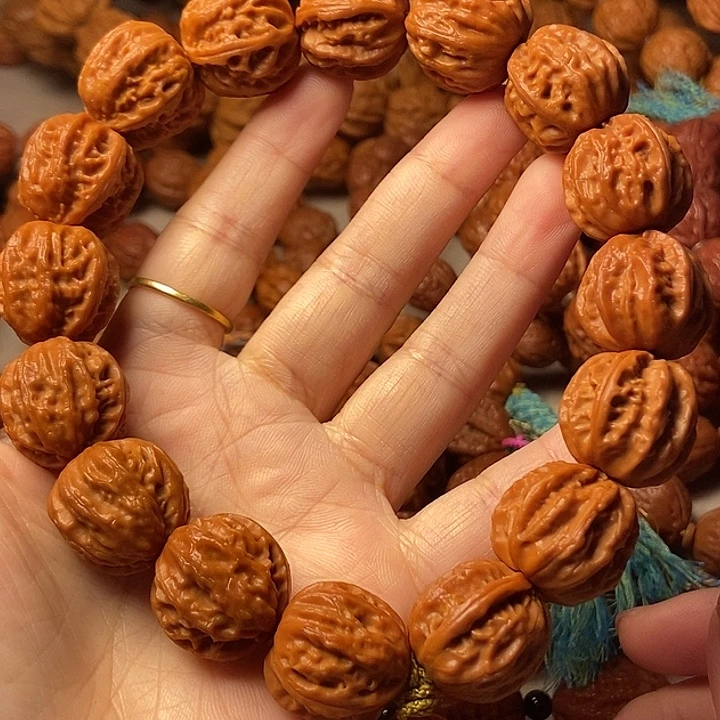 季***风文玩核桃手串八棱