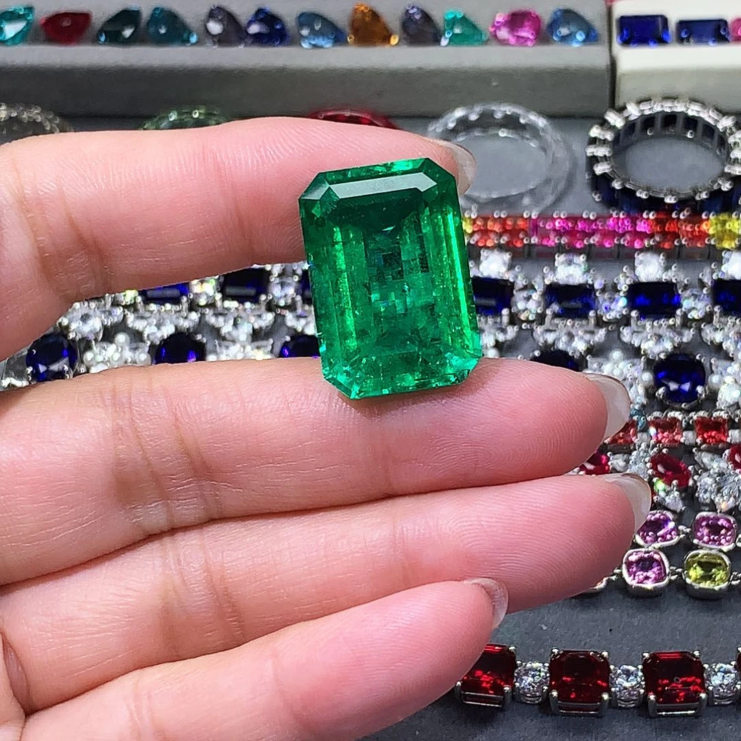 一***猪合成（培育）祖母绿未镶嵌