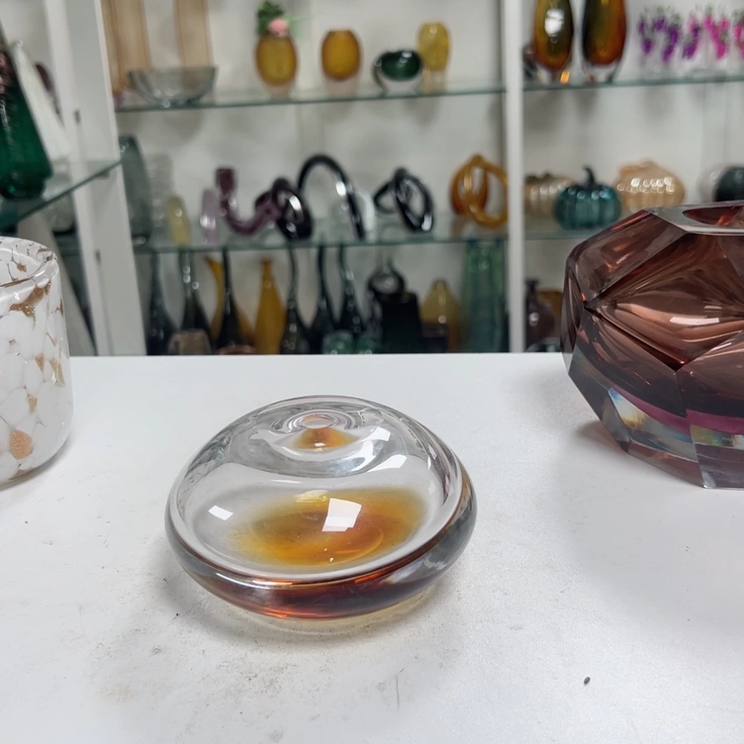 琥珀色渐变小花瓶高度7微瑕