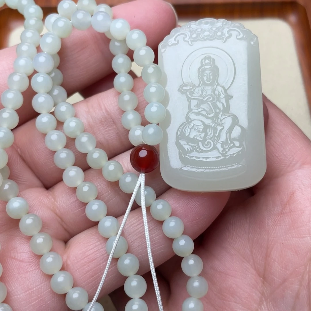 和田玉颈饰未镶嵌