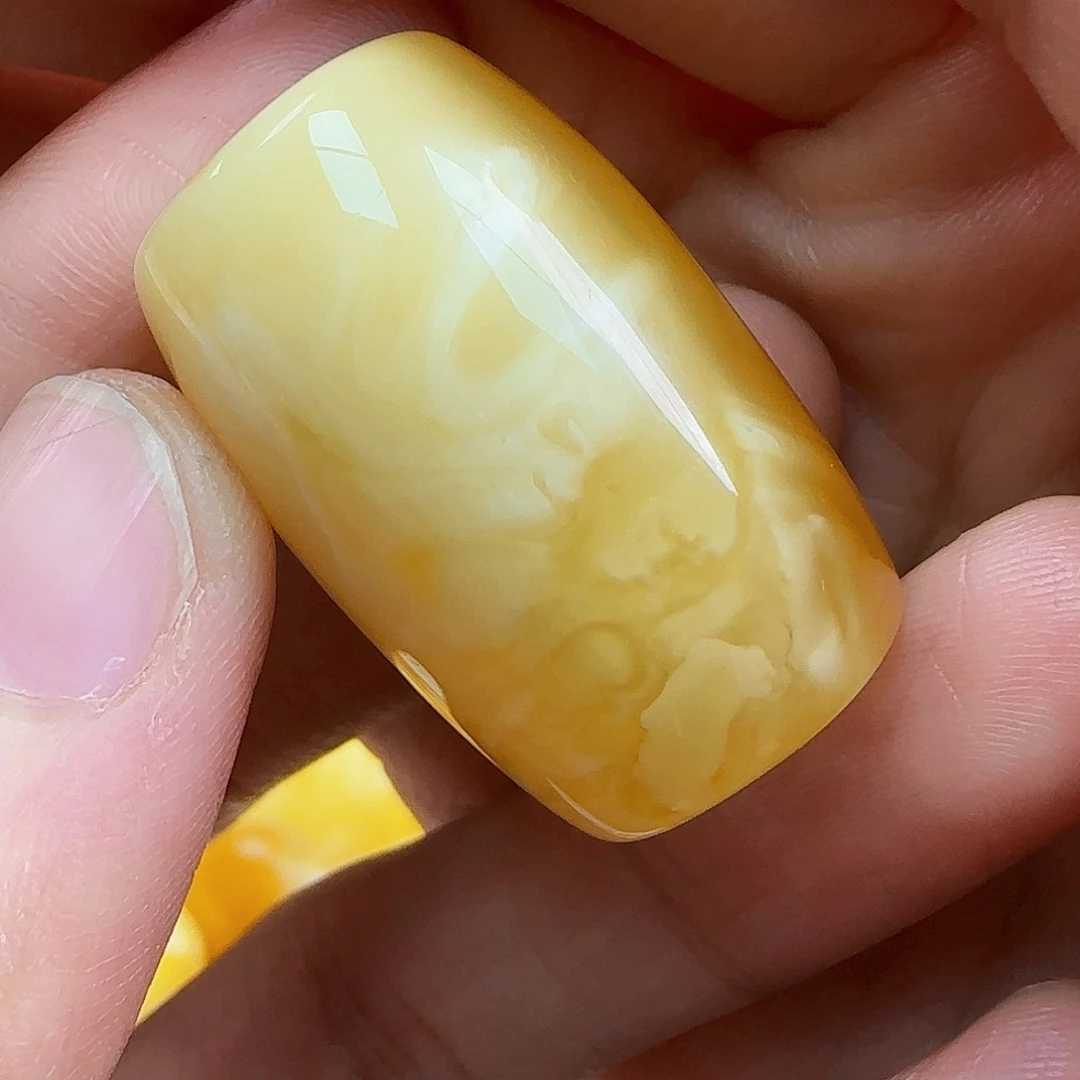 蜜蜡未镶嵌珠宝奇石