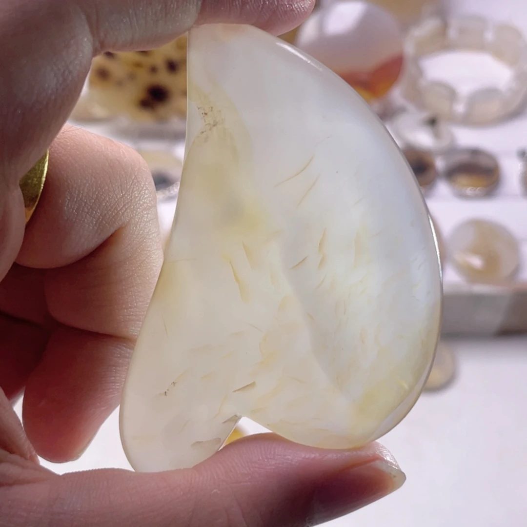 玛瑙/玉髓未镶嵌珠宝奇石
