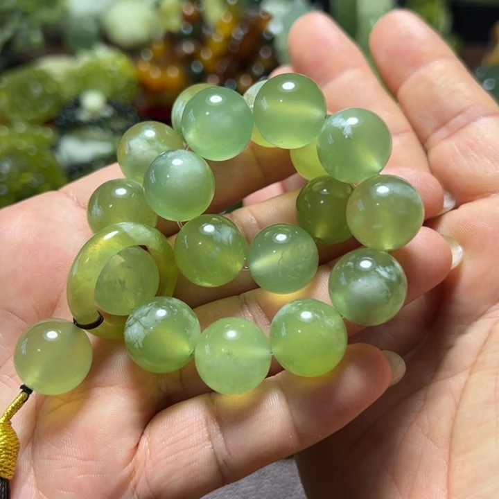 未镶嵌蛇纹石玉手链