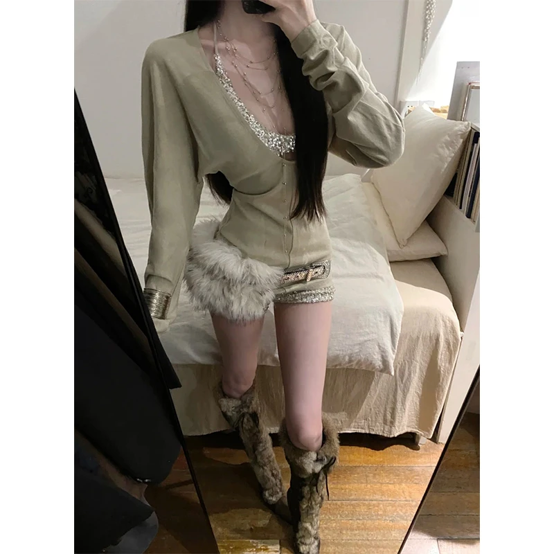 韩系杏色亮片T恤长袖深v低胸辣妹修身上衣女显瘦短款裤子时尚套装