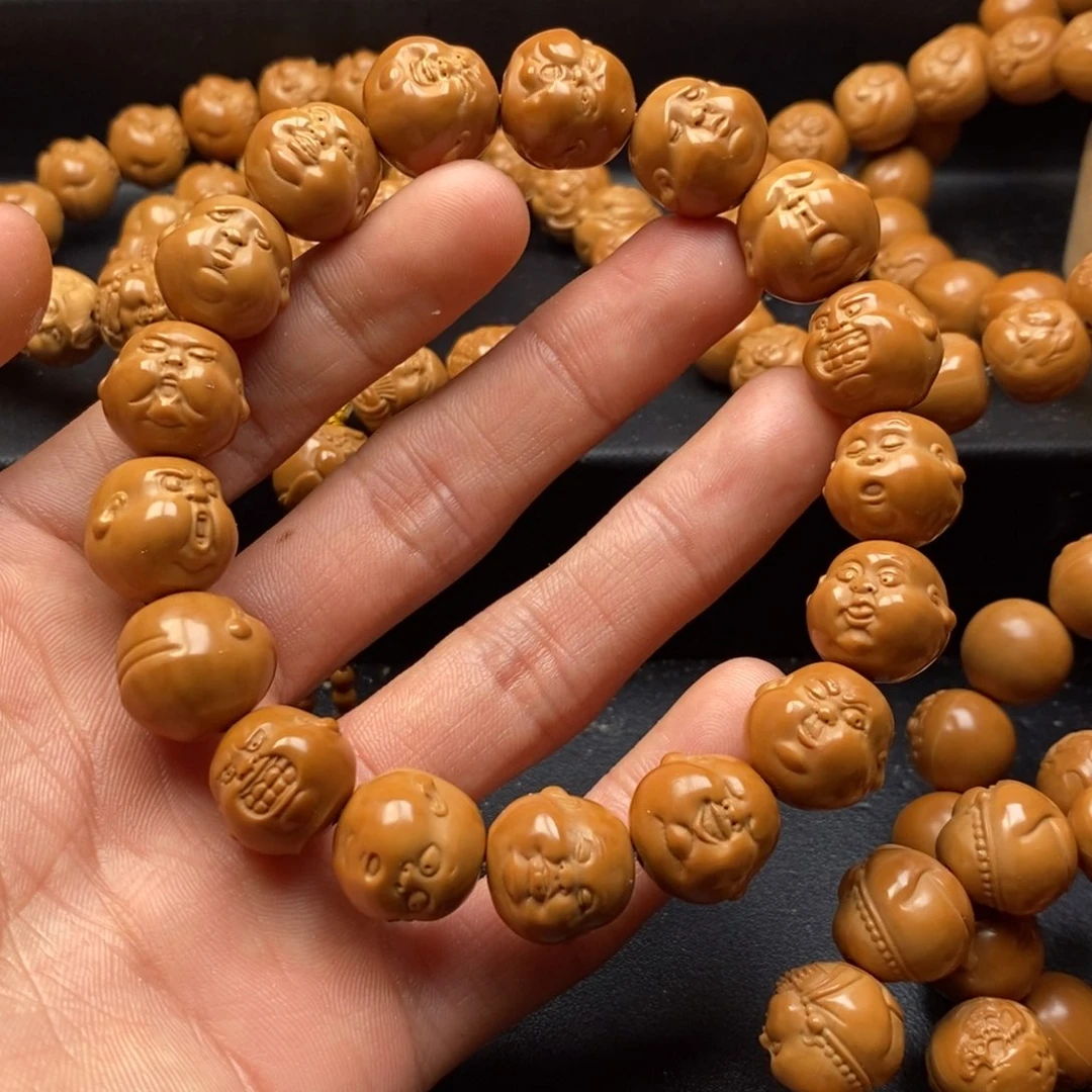 猴头核桃吊坠直播间百态