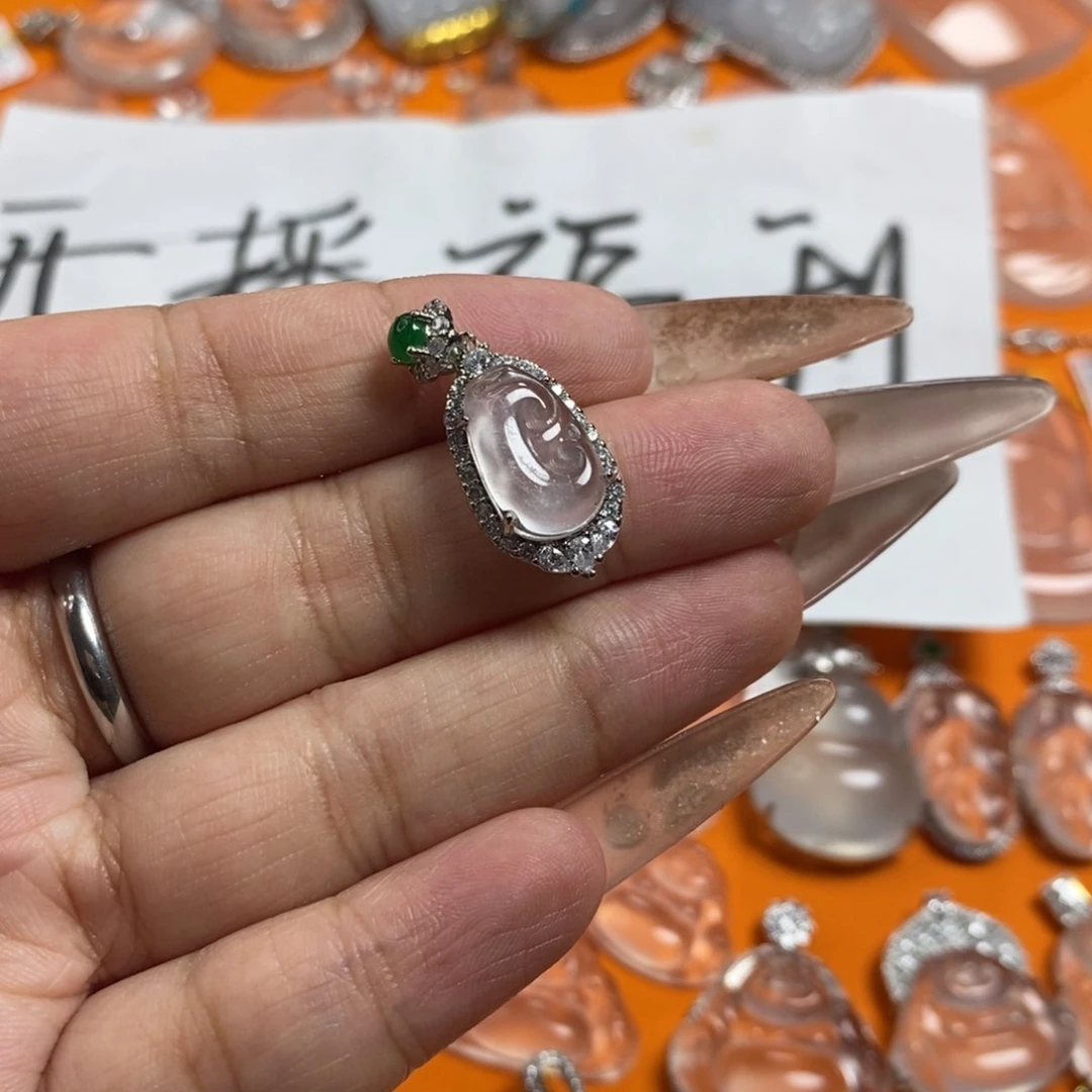 石英质玉颈饰未镶嵌