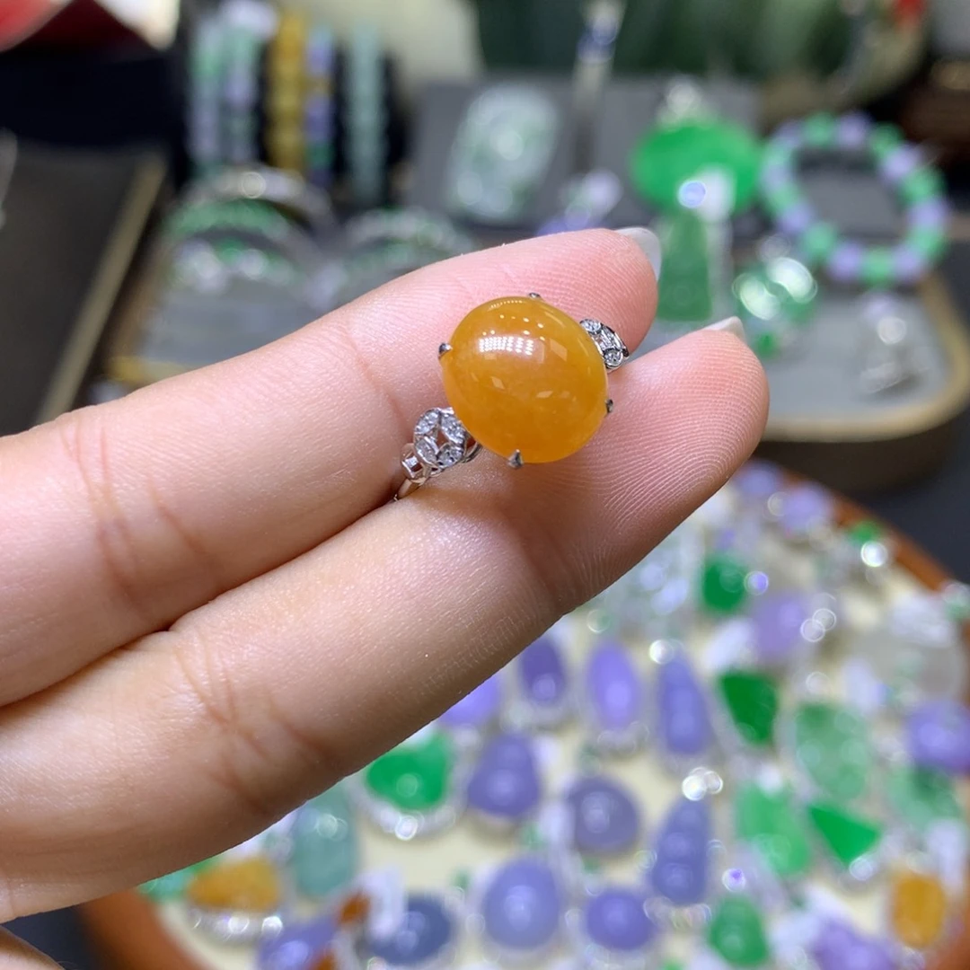 翡翠18K金镶嵌颈饰翡翠吊坠项链