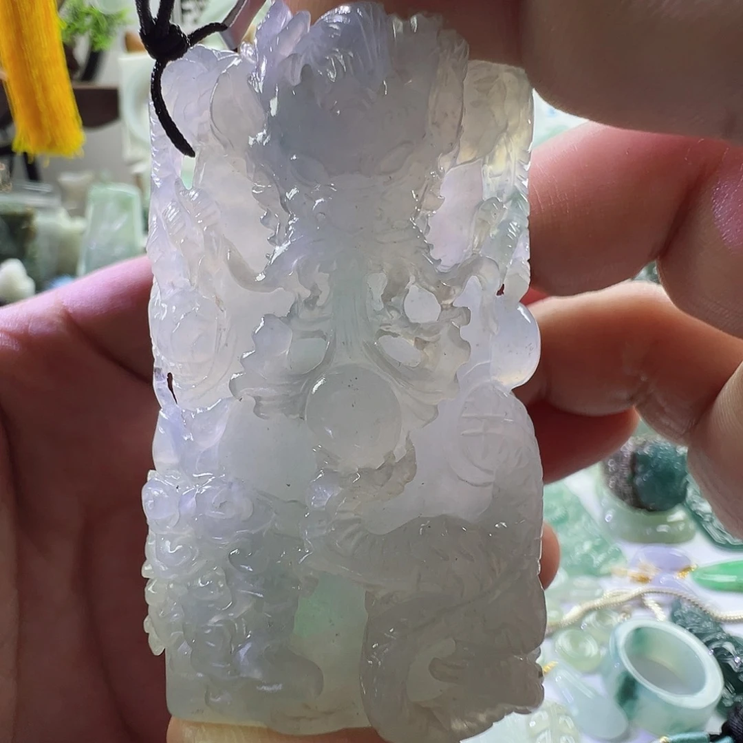 翡翠未镶嵌颈饰翡翠龙牌