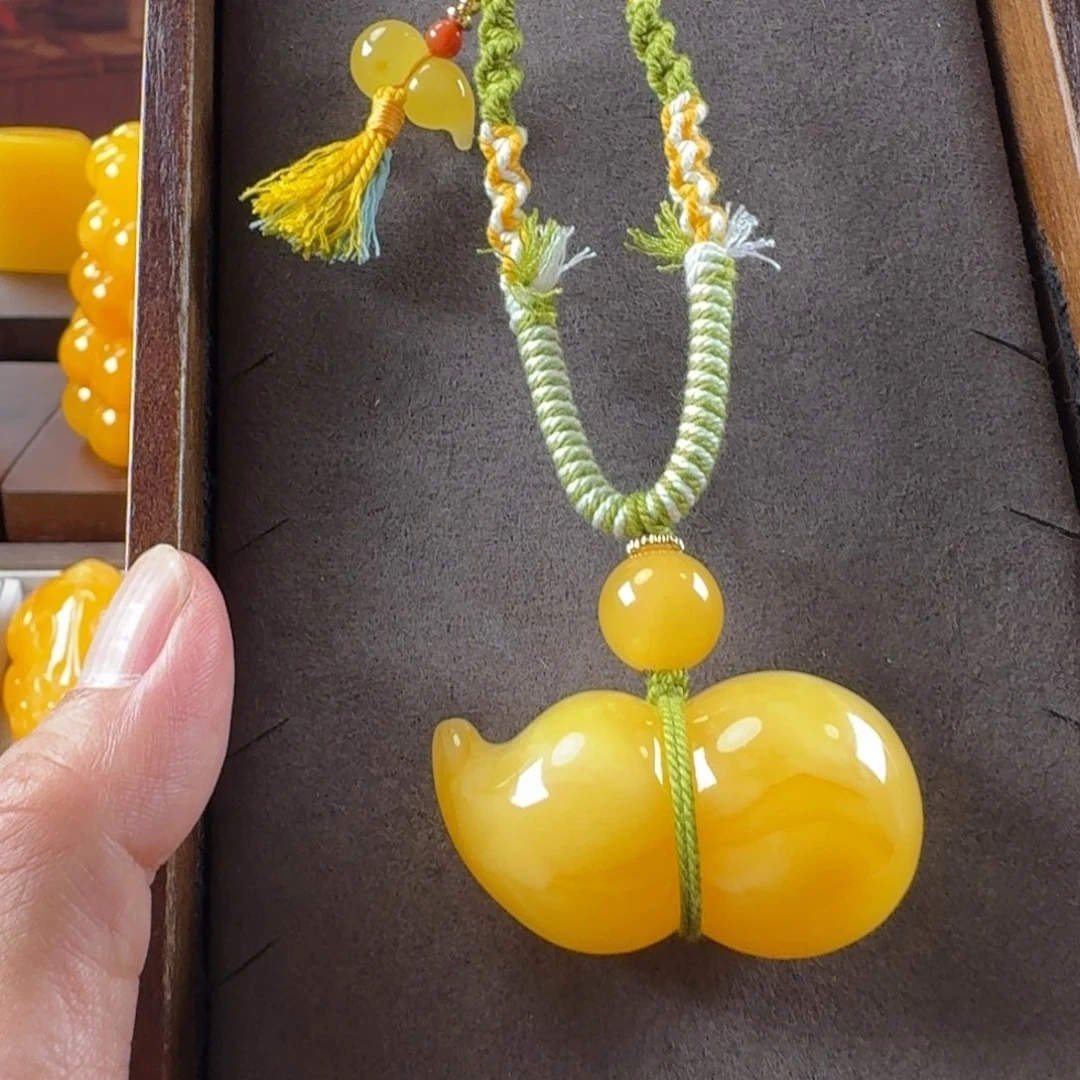 未镶嵌毛衣链蜜蜡